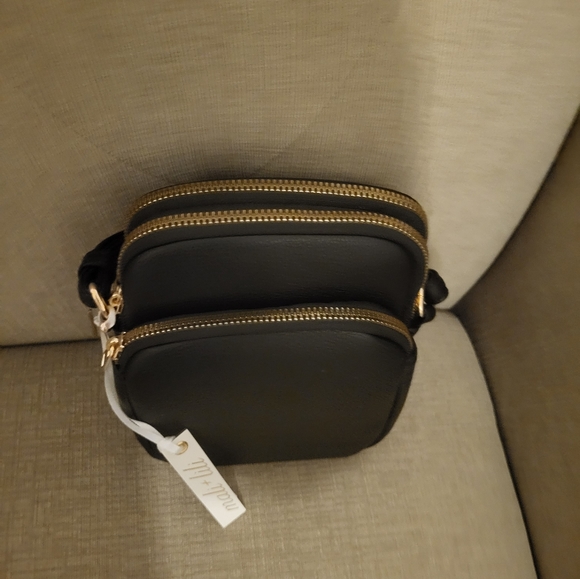 Mali & Lily Crossbody - Picture 2 of 5